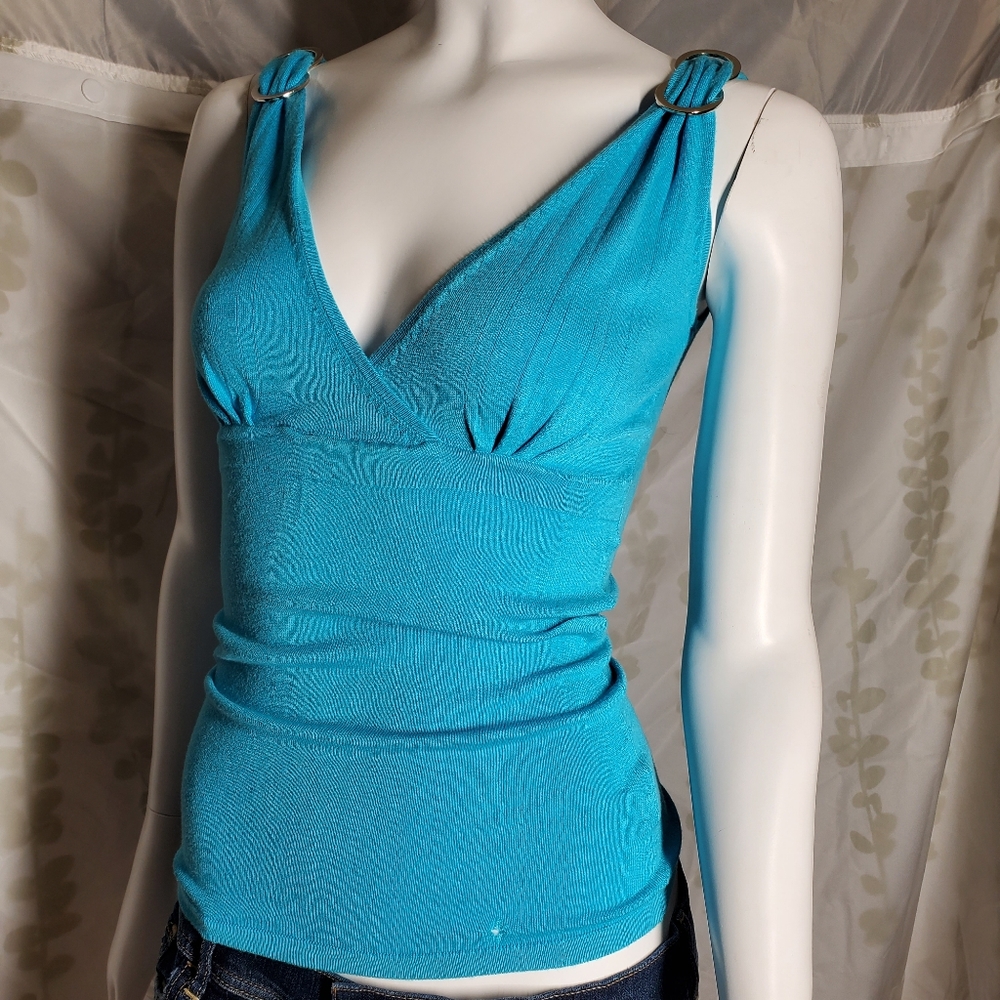 Cache Top,, Used 80% Viscose. Good Condition - image 1